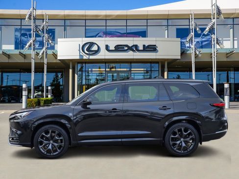 New 2026 Lexus TX 500h AWD image 3