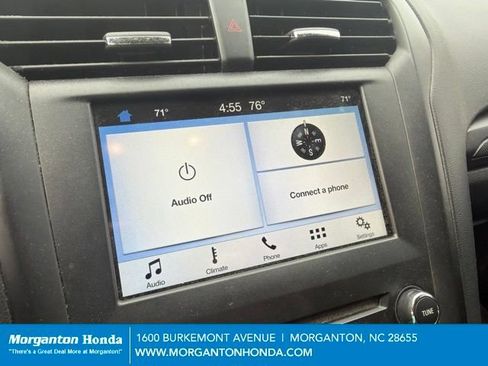 Used 2018 Ford Fusion SE FWD image 5