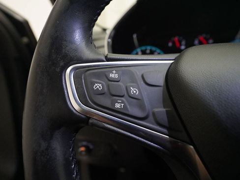 Used 2018 Chevrolet Equinox LT FWD image 18