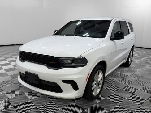 Used 2023 Dodge Durango GT image 1