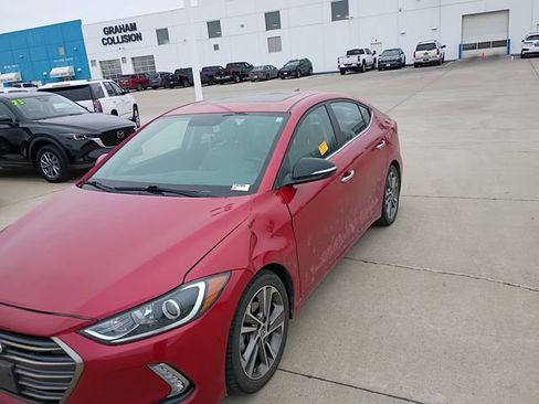 Used 2017 Hyundai Elantra Limited w/ Limited Tech Package 04 image 4