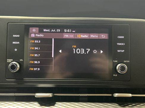 Used 2024 Kia Carnival LX FWD image 14
