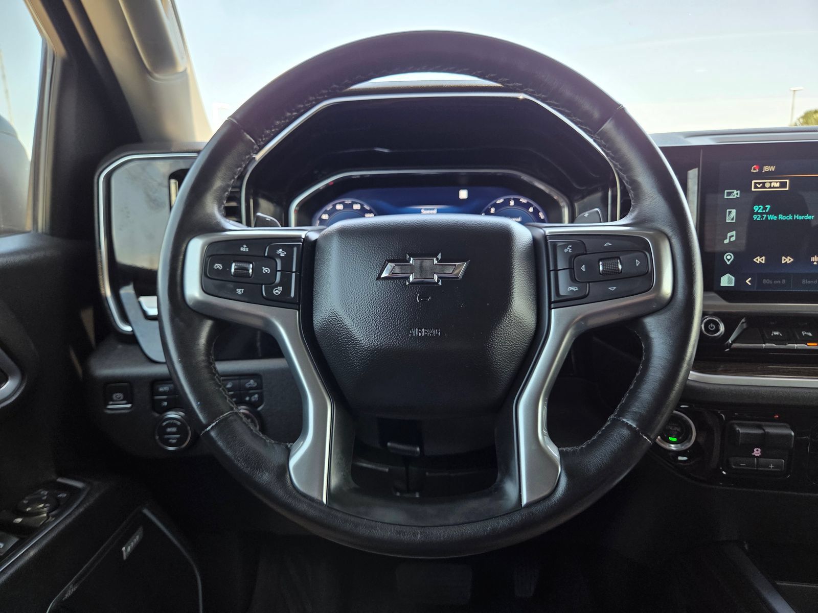 Used 2022 Chevrolet Silverado 1500 RST AWD/4WD image 43