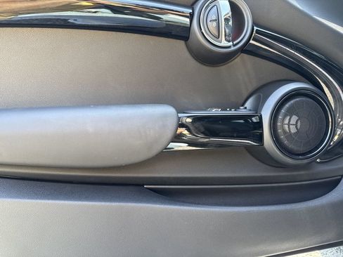 Used 2019 MINI Cooper S FWD image 10