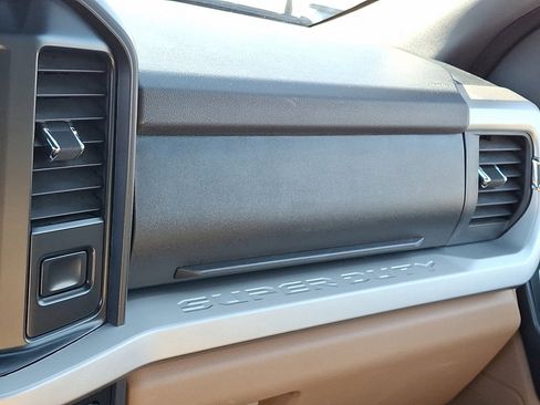 Used 2024 Ford F250 XLT image 31