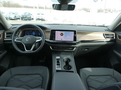 New 2026 Volkswagen Atlas SE AWD/4WD image 2