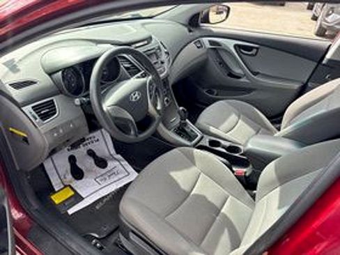 Used 2014 Hyundai Elantra SE FWD image 9