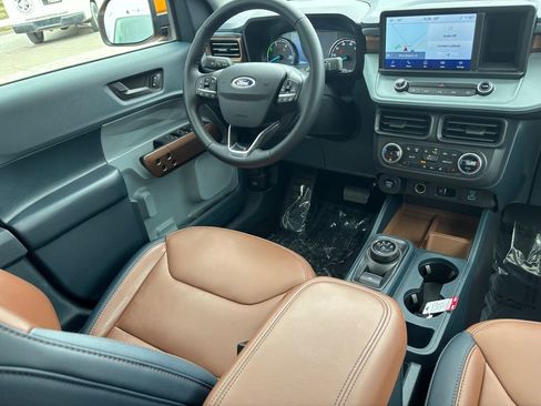 Used 2023 Ford Maverick Lariat w/ Lariat Luxury Package image 25