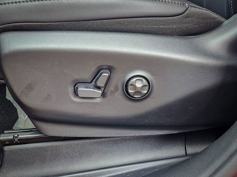 New 2026 Chrysler Pacifica Select image 16