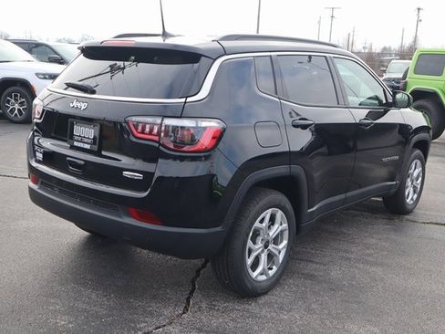 New 2026 Jeep Compass Latitude image 21