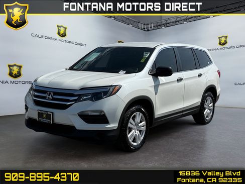 Used 2017 Honda Pilot LX image 1