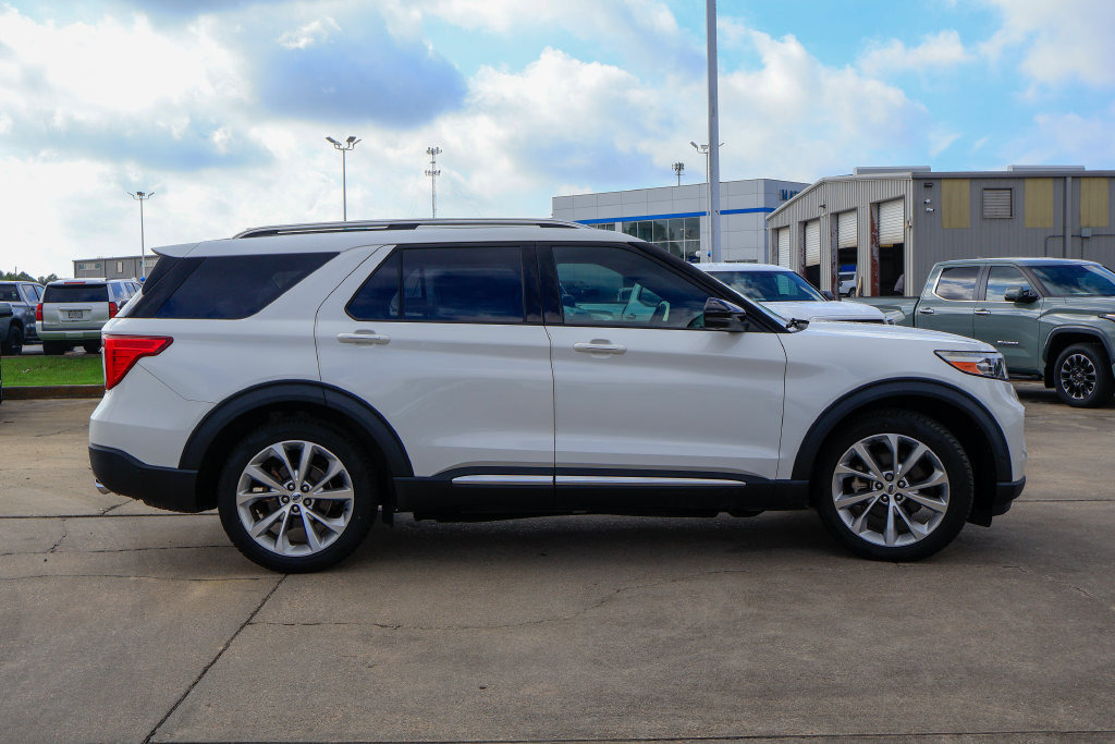 Used 2022 Ford Explorer Platinum w/ Equipment Group 601A RWD image 26