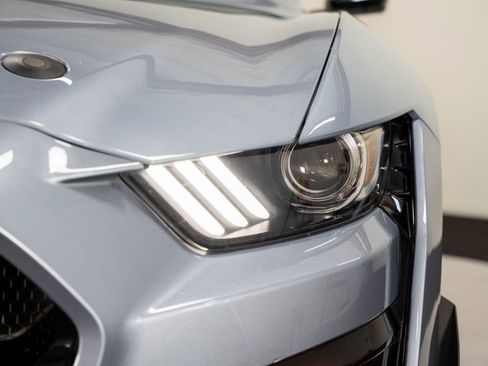 Used 2022 Ford Mustang Shelby GT500 w/ Carbon Fiber Track Pack image 15