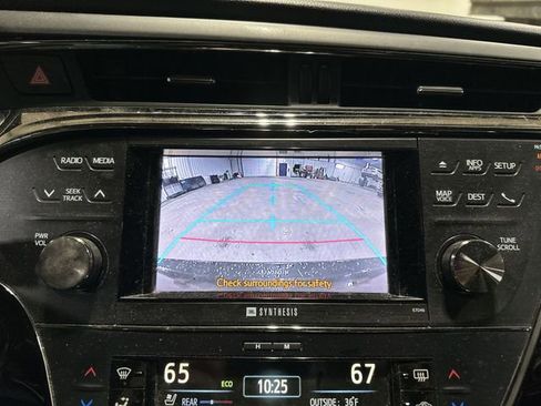 Used 2013 Toyota Avalon Limited w/ Technology Pkg image 27