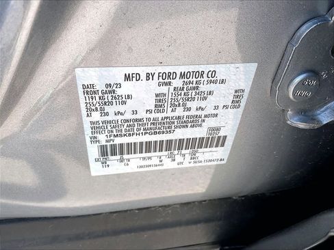Used 2023 Ford Explorer Limited AWD/4WD image 33