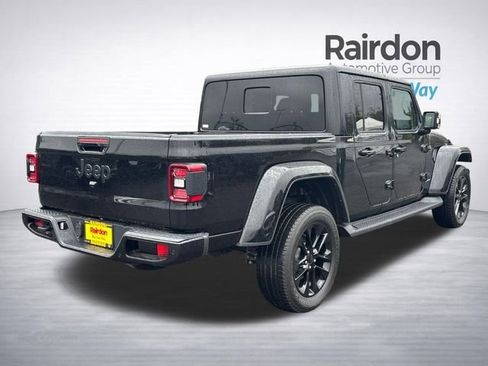 Used 2023 Jeep Gladiator Overland AWD/4WD image 7