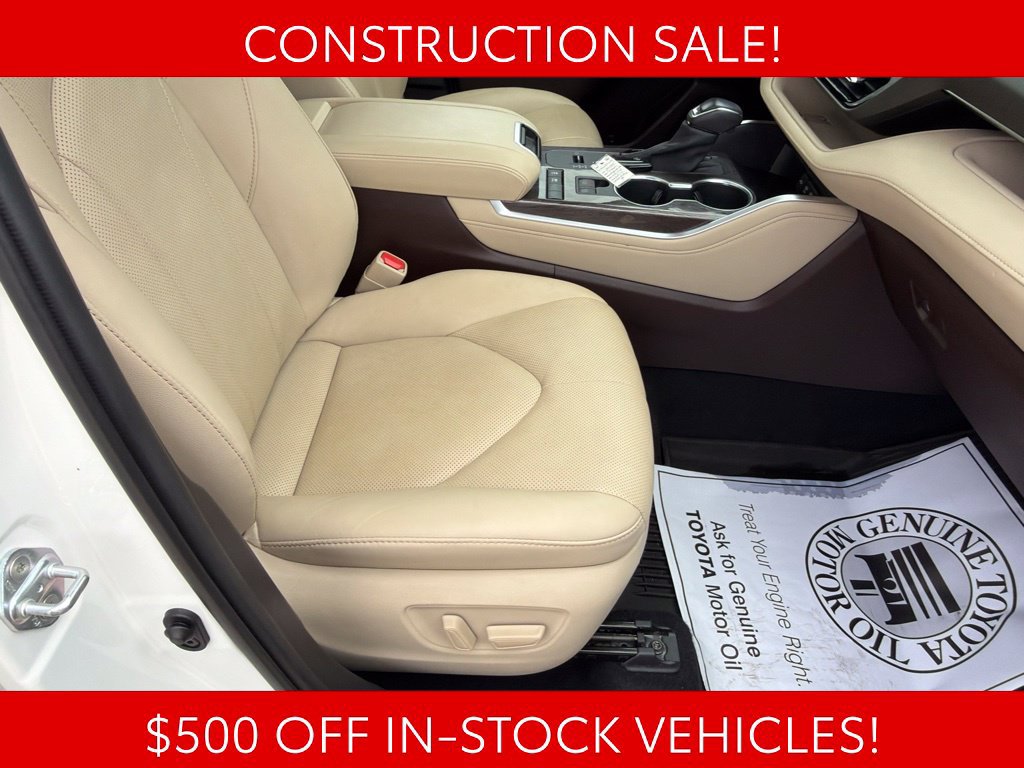 Used 2020 Toyota Highlander Limited FWD image 25