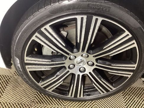 Certified 2023 Volvo S90 B6 Plus w/ Protection Package Premier image 8