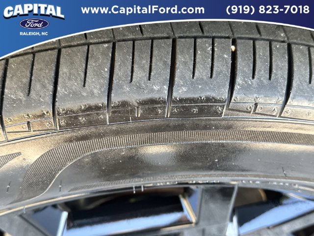 Used 2025 Kia Carnival SX FWD image 14