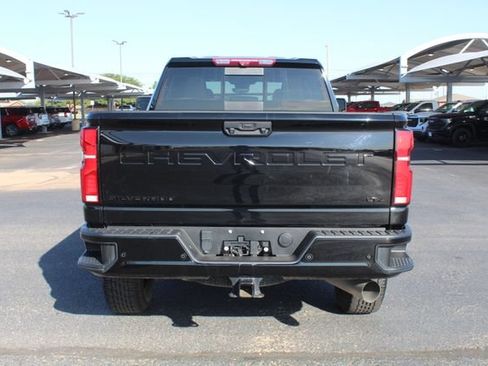 Used 2024 Chevrolet Silverado 2500 LTZ w/ LTZ Plus Package AWD/4WD image 4
