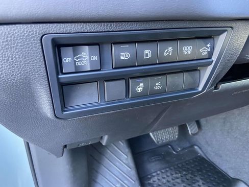 New 2025 Toyota Tundra Platinum AWD/4WD image 21