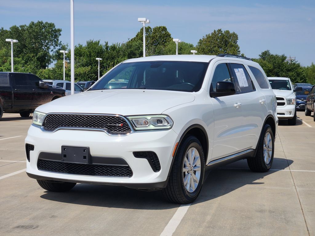 Used 2023 Dodge Durango SXT RWD image 3