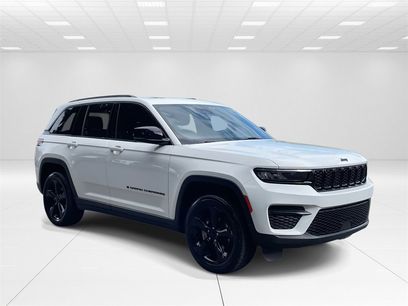 Used 2023 Jeep Grand Cherokee Altitude