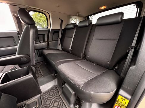 Used 2008 Toyota FJ Cruiser 4WD image 21