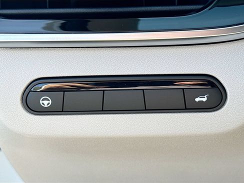Certified 2026 INFINITI QX60 Luxe w/ Cargo Package FWD image 11