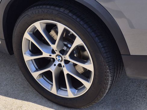 Used 2024 BMW X5 xDrive40i w/ Parking Assistance Package AWD/4WD image 7