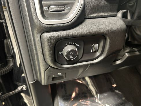 Used 2023 RAM 1500 Lone Star RWD image 12