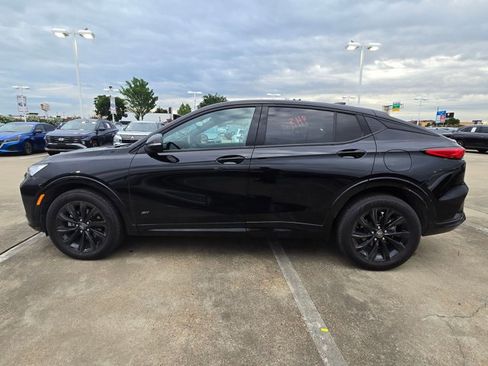 Used 2025 Buick Envista Sport Touring image 10