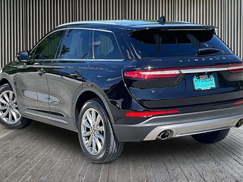 Used 2021 Lincoln Corsair AWD w/ Premium Package image 3