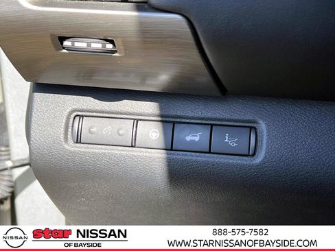 Used 2023 Nissan Pathfinder Platinum w/ Lighting Package (N93) AWD/4WD image 19