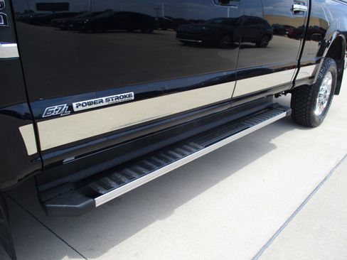 Used 2022 Ford F250 Lariat w/ Lariat Ultimate Package AWD/4WD image 15