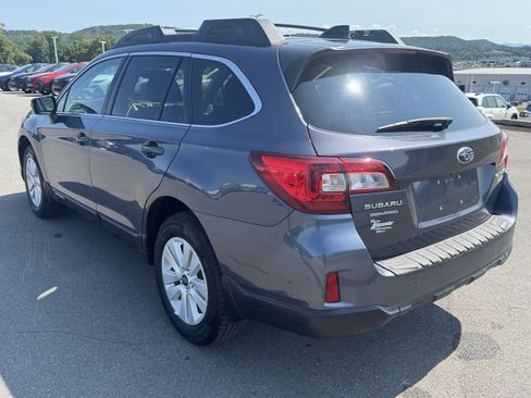 Used 2016 Subaru Outback 2.5i Premium AWD/4WD image 6