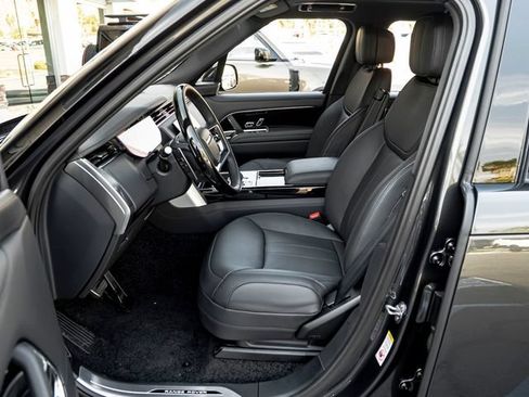 Used 2026 Land Rover Range Rover SE AWD/4WD image 14