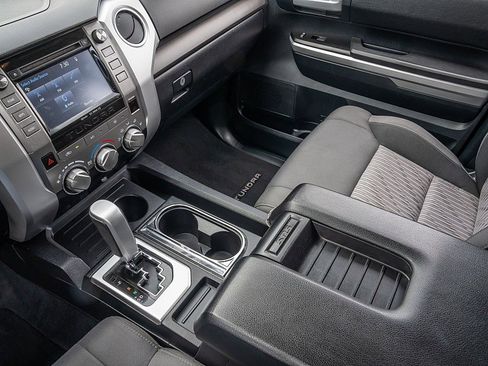 Used 2015 Toyota Tundra SR5 w/ SR5 Upgrade Package image 25