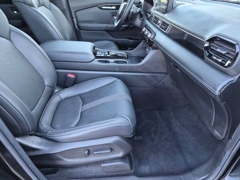 Certified 2023 Honda Pilot Touring image 19