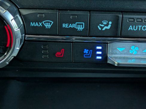Used 2023 Ford F150 Lariat w/ Equipment Group 502A High AWD/4WD image 33