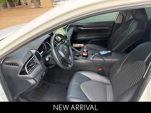 Used 2024 Toyota Camry SE w/ Convenience Package image 5
