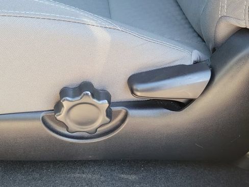 Used 2022 Toyota Tacoma SR AWD/4WD image 14