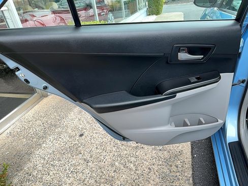 Used 2012 Toyota Camry L FWD image 14