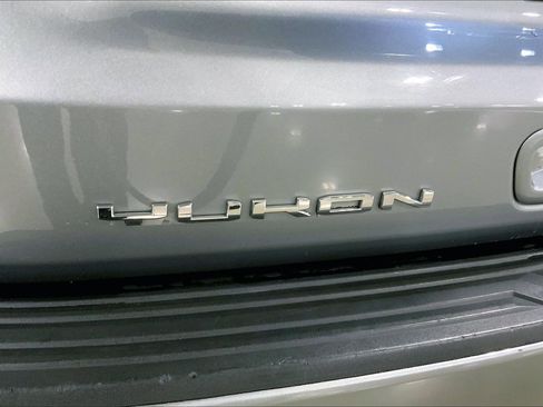 Used 2023 GMC Yukon XL AT4 image 9