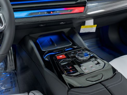 Used 2026 BMW M5 w/ Carbon Package image 21