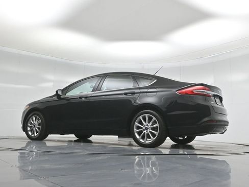 Certified 2017 Ford Fusion SE image 50