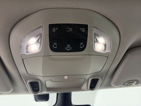 Used 2022 Chrysler Pacifica Limited image 32