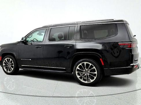 Used 2023 Jeep Wagoneer Series II w/ Premium Group I AWD/4WD image 7