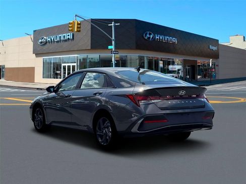 New 2026 Hyundai Elantra Sport FWD image 5