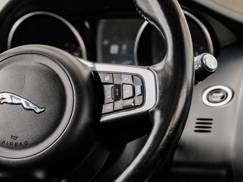 Used 2018 Jaguar E-PACE R-Dynamic S AWD/4WD image 18